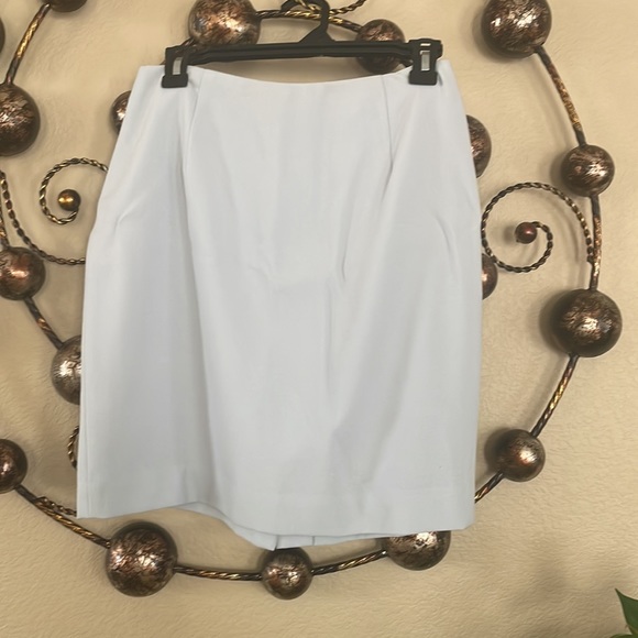 Hugo Buscati Jacket & Skirt set - Picture 5 of 6